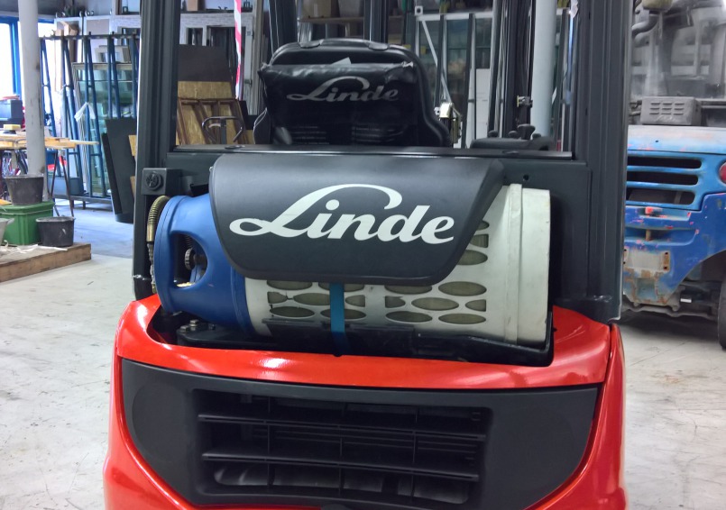 Foto 2: Heftruck, model: Linde H14t (lpg)